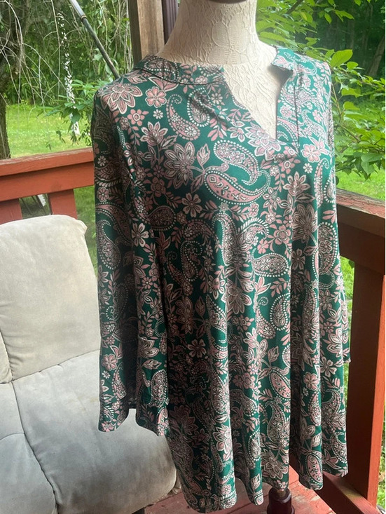 Dear Scarlett Tops - XL flared sleeve shirt blouse
